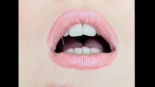 ���ంజెలా టైగర్ - లెస్బియన్ - తెలుపు