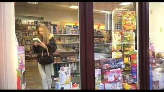 ���ೂಳೆ ಗೌರವಿಸುವವಳು ಬಾಯಿಯಿಂದ ಜುಂಬು ಬಹಳಷ್ಟು